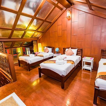 Villa Baan Ratchapruek Phuket Esterno foto