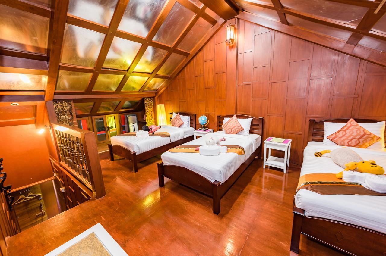 Villa Baan Ratchapruek Phuket Esterno foto