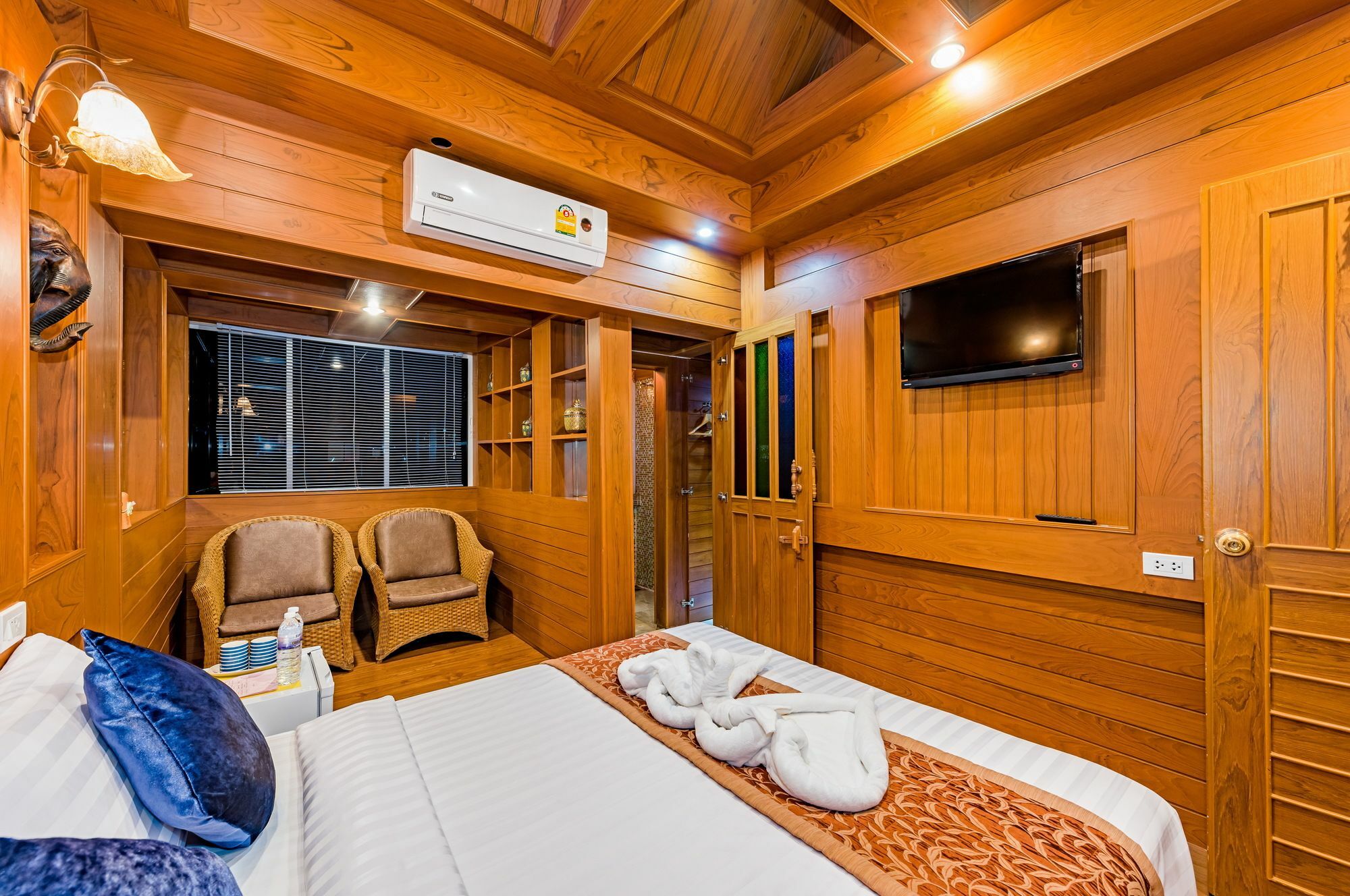 Villa Baan Ratchapruek Phuket Esterno foto