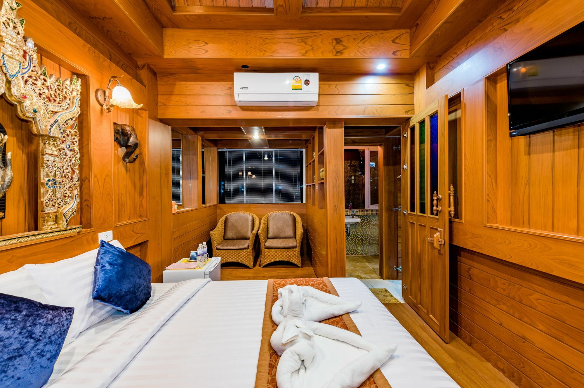 Villa Baan Ratchapruek Phuket Esterno foto